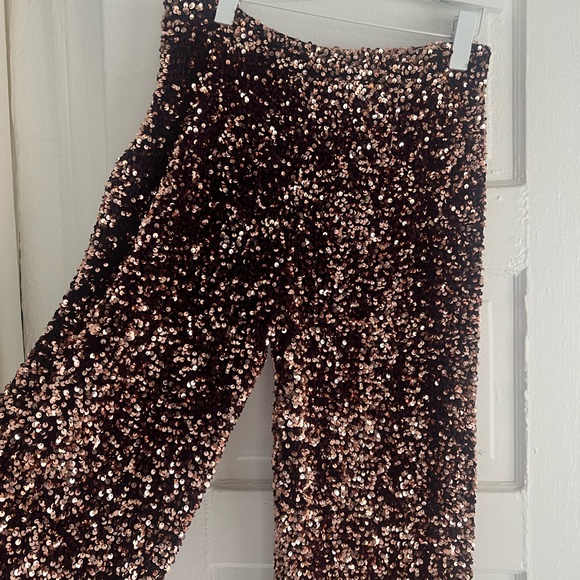 BADGLEY MISCHKA Sequin Blazer and Pant Set 8/10 - Picture 11 of 16